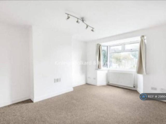 House for rent in Brunswick Park, Greater London