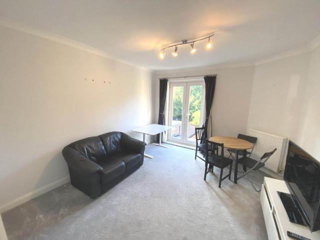 House for rent in The Hale, Mill Hill