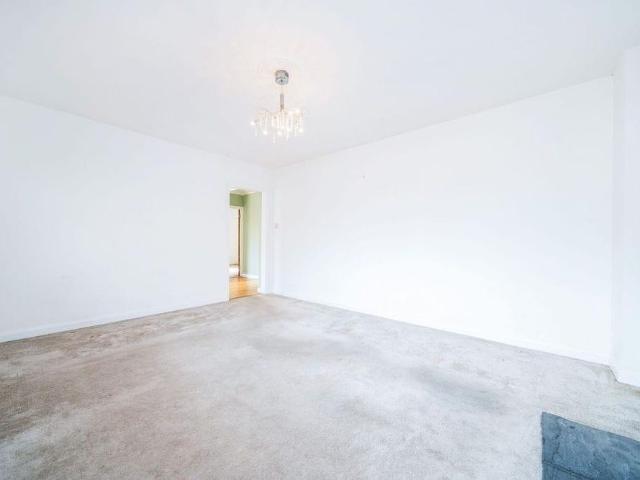 House for rent in Wexham and Ivers Community Board, Iver Heath