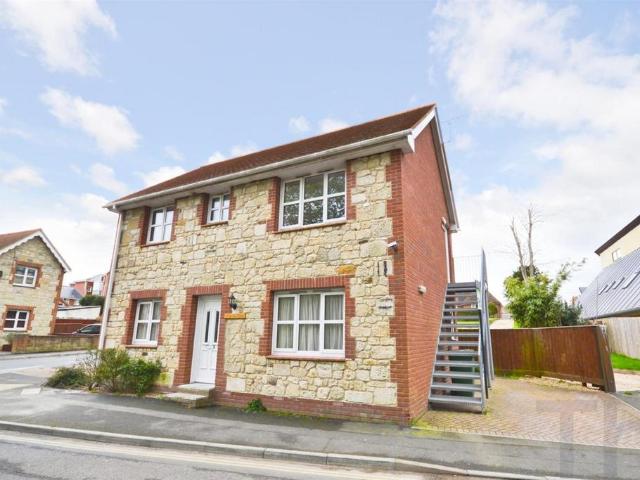 Flat for rent in Freshwater, Isle Of Wight