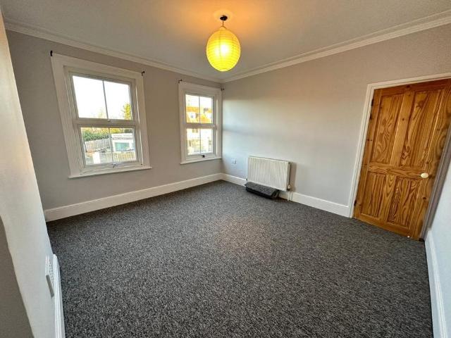 House for rent in Lower Halliford, Surrey
