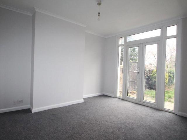 Flat for rent in Fairlop, Greater London