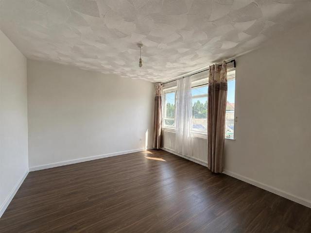 House for rent in London Borough of Hounslow, Greater London