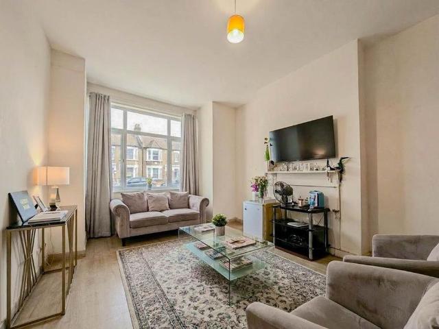 House for rent in Furzedown, Greater London