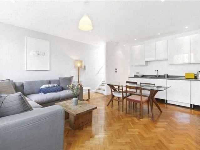 House for rent in London Borough of Hammersmith and Fulham, Greater London