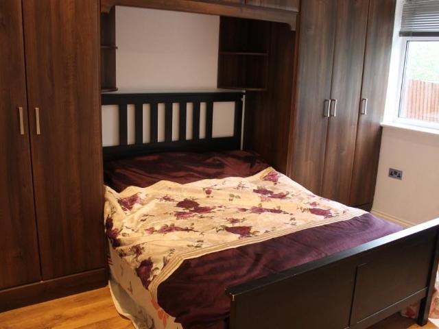 Flat for rent in Lane, Greater London