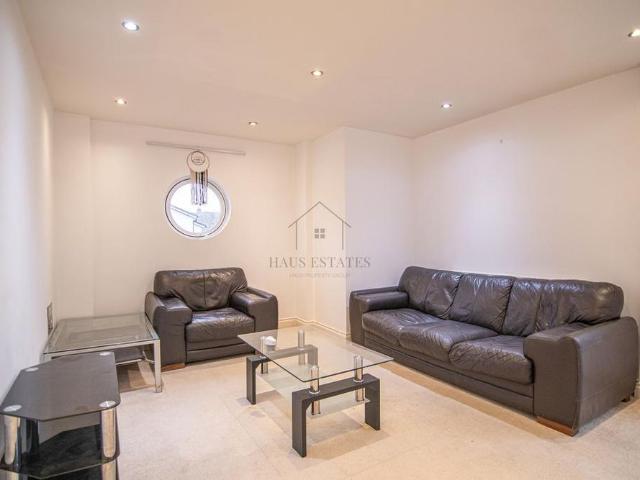 House for rent in Bede Island, Old Wharf