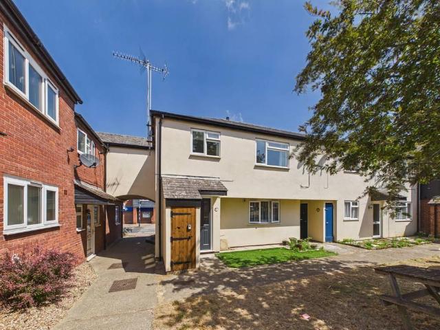 Flat for rent in Dale Hill, Essex