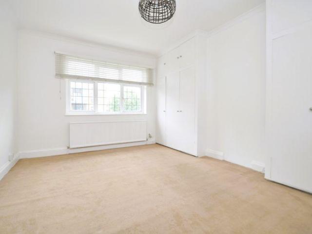 Flat for rent in New Malden, Greater London