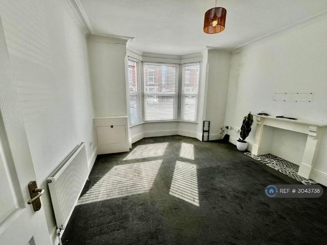 House for rent in Abbey Park, Barton In Fabis