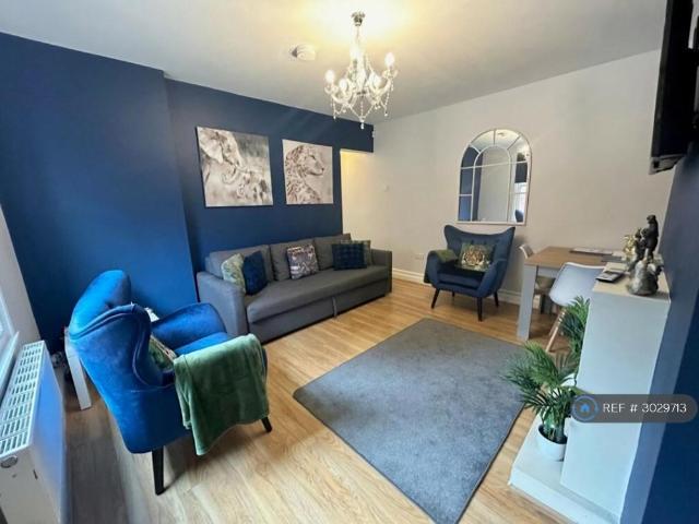Flat for rent in Hoole, Two Mills