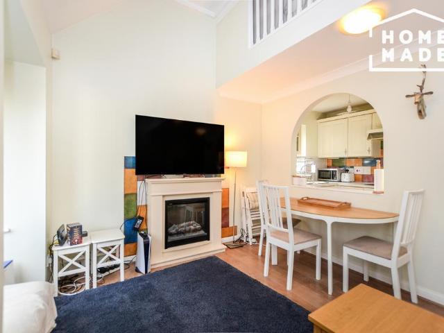 Flat for rent in Church End, Greater London