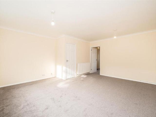 House for rent in Ickenham, Greater London