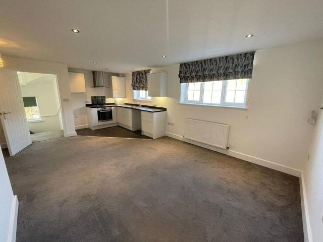 House for rent in Bourne End, Pouchen End
