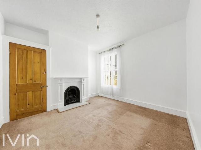 House for rent in London Borough of Croydon, Greater London