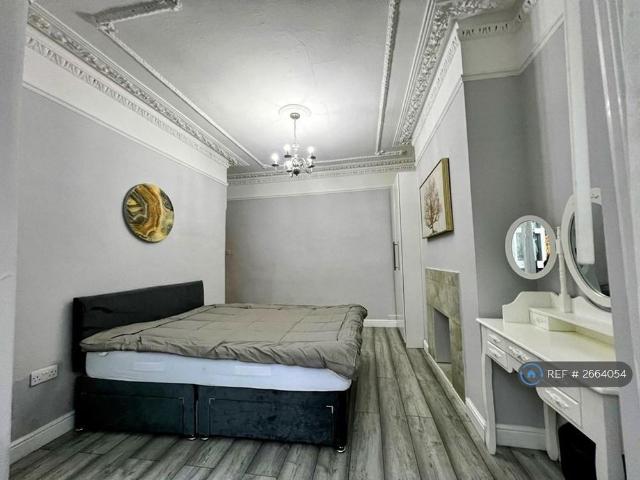 House for rent in London Borough of Hounslow, Osterley