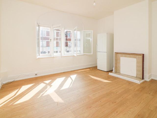 Flat for rent in London Borough of Croydon, Norbury