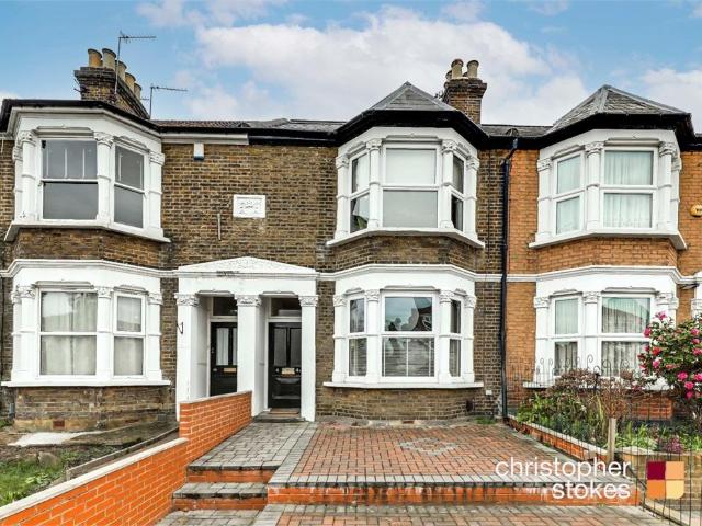 Flat for rent in Broxbourne, Hertfordshire