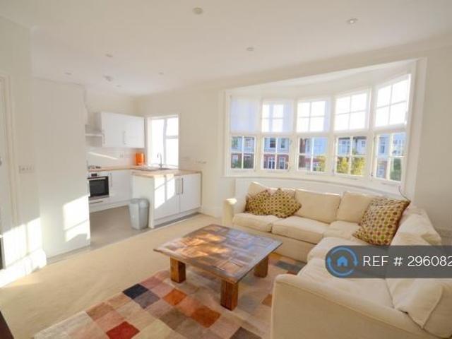 Flat for rent in Church End, Greater London