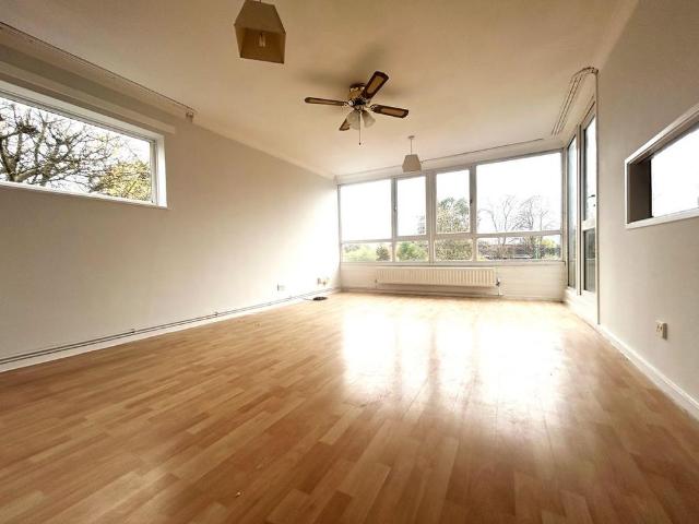 House for rent in Jackmans Estate, King's Walden