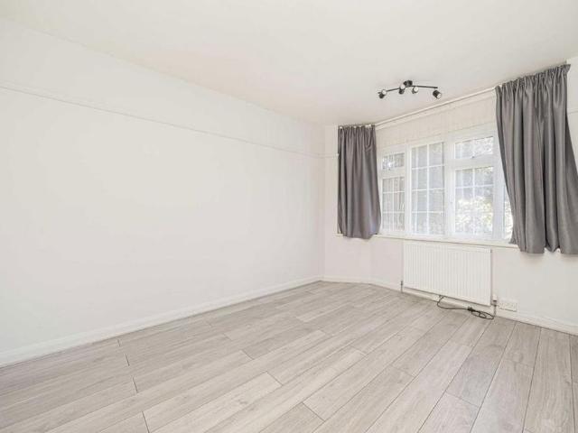 House for rent in Whitton, Greater London