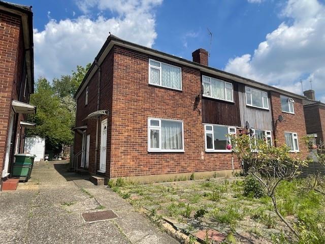 Flat for rent in Blackfen, Greater London