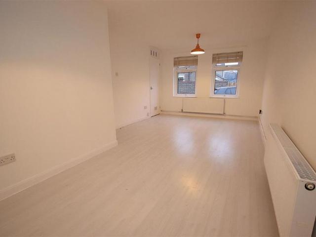 House for rent in Barnwell, Arbury