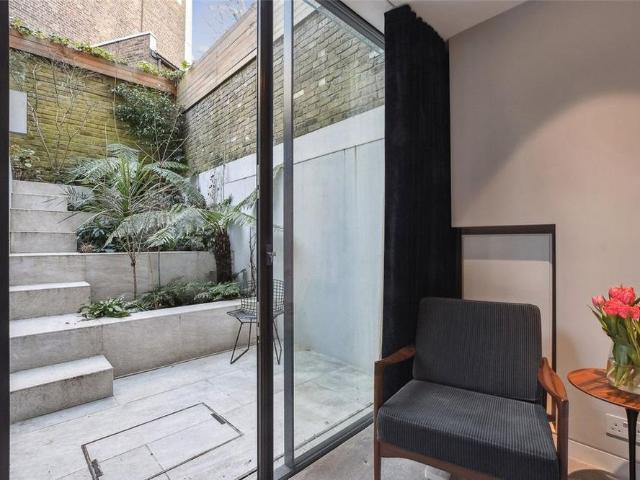 House for rent in Kensal Town, Bayswater