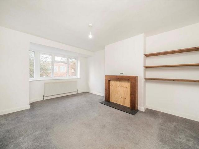 House for rent in Royal Borough of Kingston upon Thames, Greater London