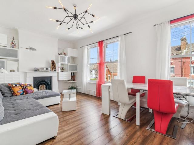 Flat for rent in Harringay, Greater London