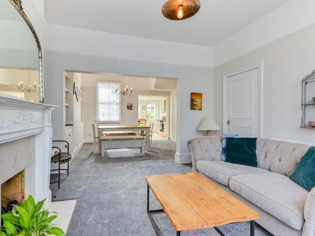 House for rent in Aldrington