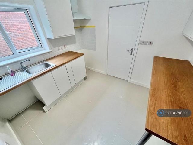 House for rent in Spring Park, Luton