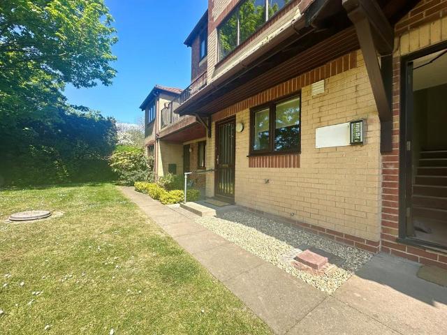 Flat for rent in Bitterne Manor, City Of Southampton