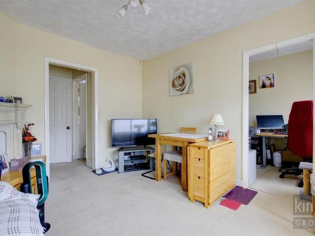 House for rent in Ponders End, Greater London