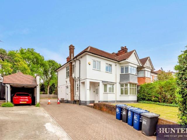 Flat for rent in Hendon Central, Greater London