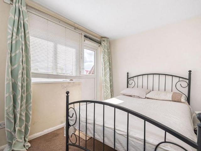 House for rent in London Borough of Barnet, Greater London