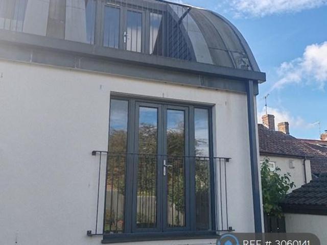 Flat for rent in Warmley, Siston