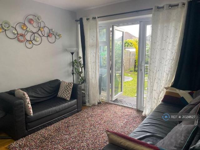 House for rent in Falconwood, Greater London
