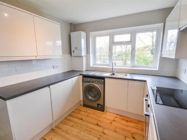 Flat for rent in London Borough of Merton, Greater London