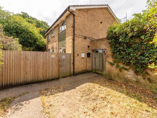 Flat for rent in Reading
