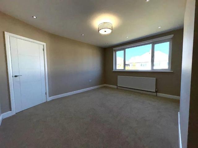 Flat for rent in Lane, Greater London