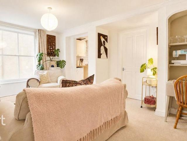 House for rent in Heigham Grove, East Bank