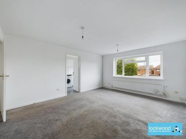 House for rent in Lower Halliford, Surrey