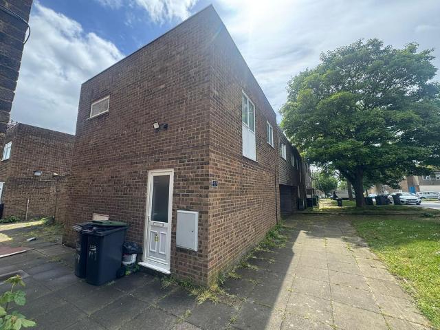Flat for rent in Marsh Farm, Luton