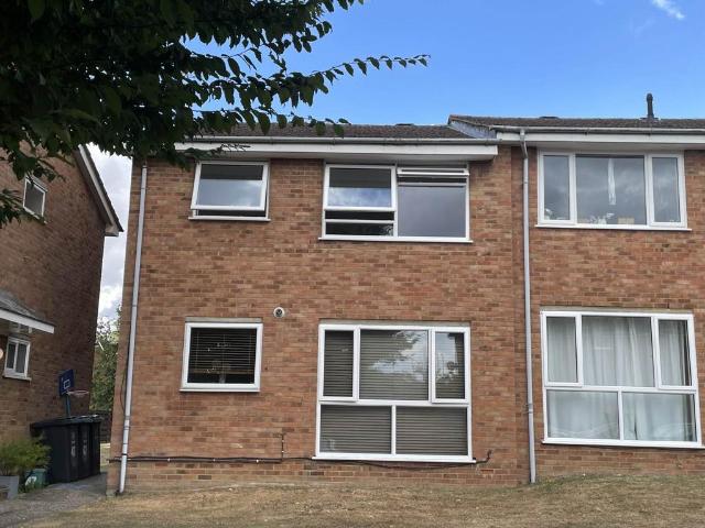 Flat for rent in Pouchen End, Hertfordshire