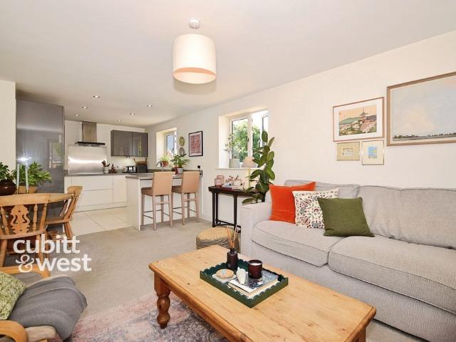 House for rent in Littlecote, West Sussex