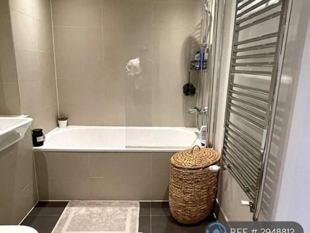 House for rent in Stockwell, Greater London
