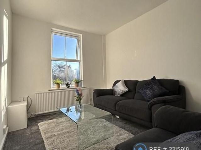 House for rent in Sale Moor, Trafford Park