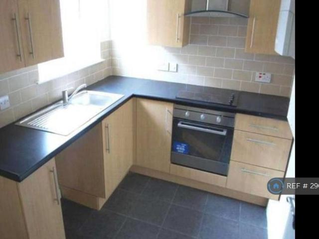 House for rent in Newton Wood, Greenheys