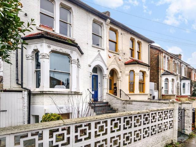 Flat for rent in Balham, Greater London